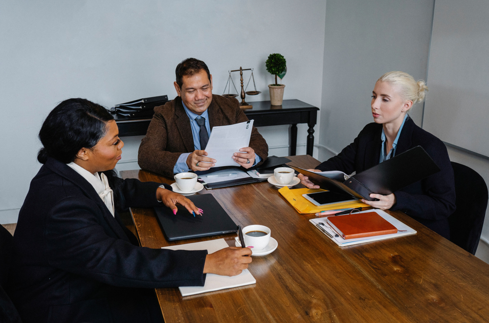 Business professionals in a structured planning meeting